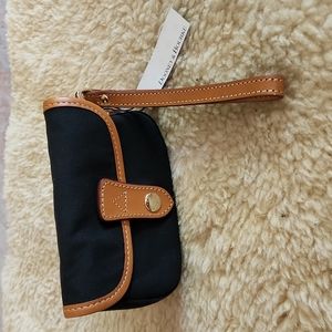 Adorable Dooney & Bourke Black Wristlet